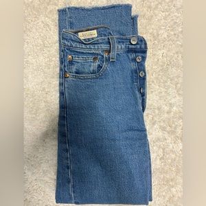 Levi’s Ribcage Straight Ankle Jeans